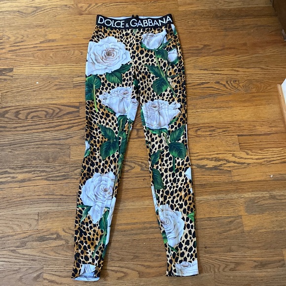 Excellent condition Dolce Gabbana leopard leggings size 42